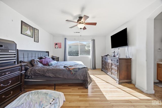 6507 Tulocay Court, Bakersfield, CA 93312