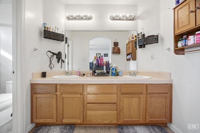 6507 Tulocay Court, Bakersfield, CA 93312