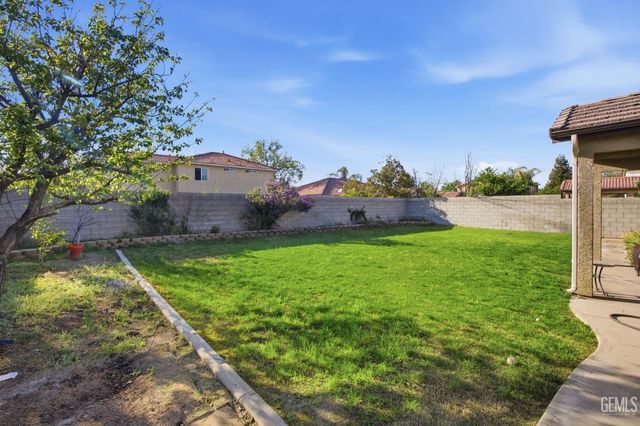 6507 Tulocay Court, Bakersfield, CA 93312