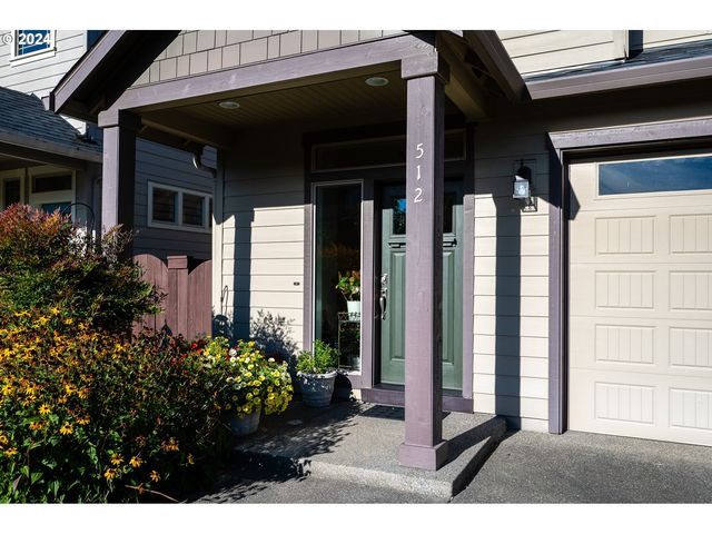 512 N HORNS CORNER Dr, Ridgefield, WA 98642