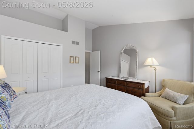 1021 Willowood Court Court, Fenton, MI 48430