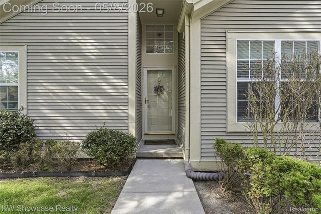 1021 Willowood Court Court, Fenton, MI 48430