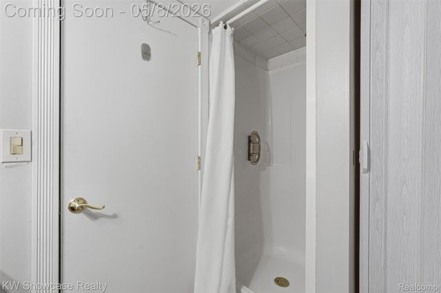 1021 Willowood Court Court, Fenton, MI 48430