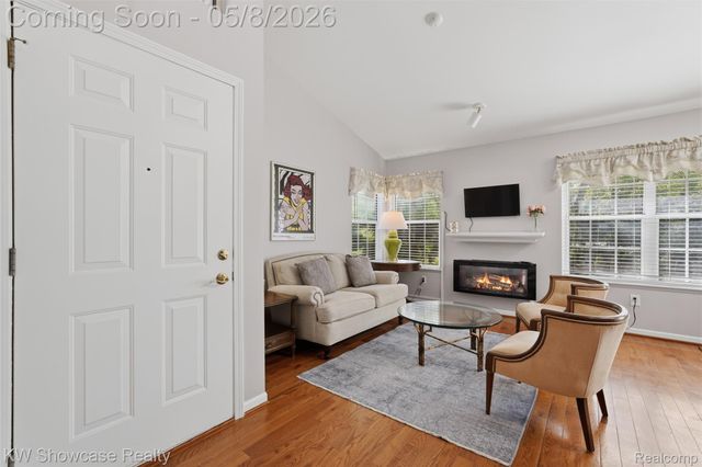 1021 Willowood Court Court, Fenton, MI 48430