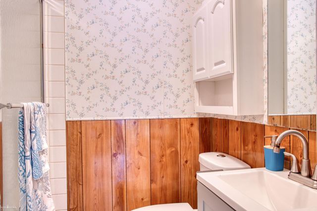 701 N Pine Street, Owosso, MI 48867