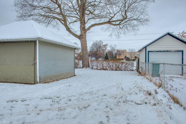 701 N Pine Street, Owosso, MI 48867