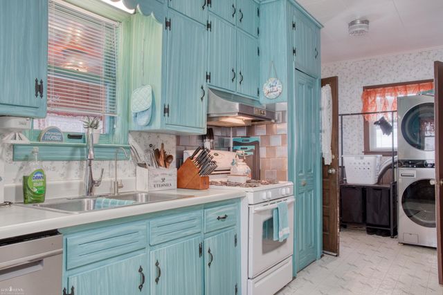 701 N Pine Street, Owosso, MI 48867