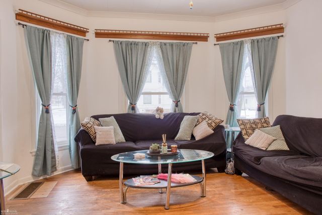 701 N Pine Street, Owosso, MI 48867