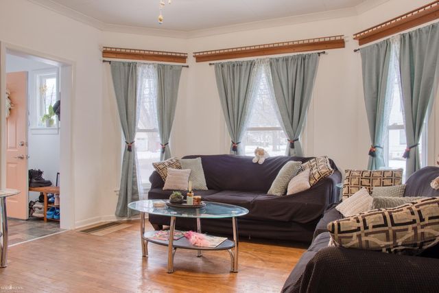 701 N Pine Street, Owosso, MI 48867