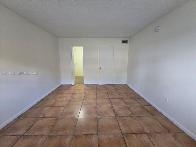 3600 NW 21st Street 103, Lauderdale Lakes, FL 33311