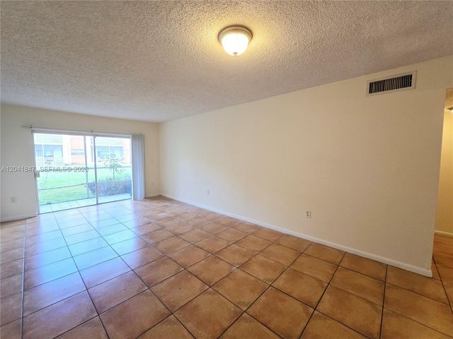 3600 NW 21st Street 103, Lauderdale Lakes, FL 33311