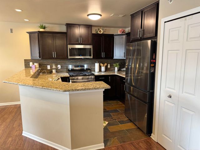 8449 Williamstown Drive, Shelby Twp, MI 48316