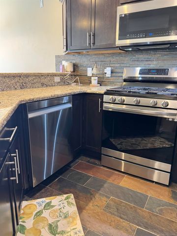 8449 Williamstown Drive, Shelby Twp, MI 48316