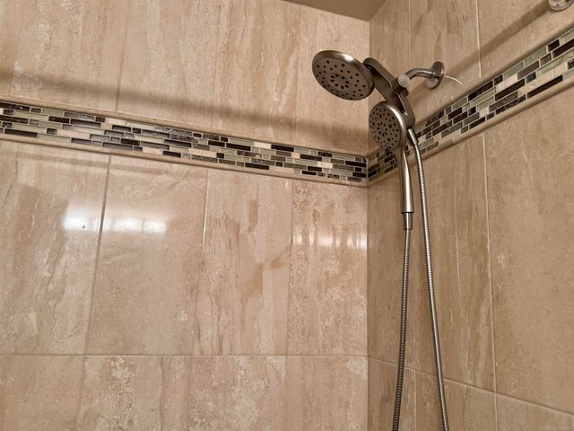 8449 Williamstown Drive, Shelby Twp, MI 48316