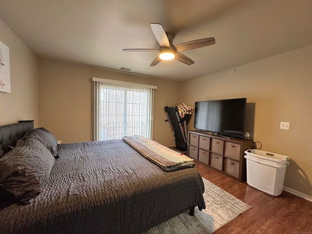 8449 Williamstown Drive, Shelby Twp, MI 48316