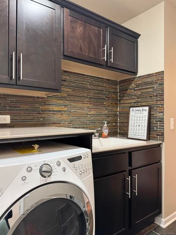 8449 Williamstown Drive, Shelby Twp, MI 48316