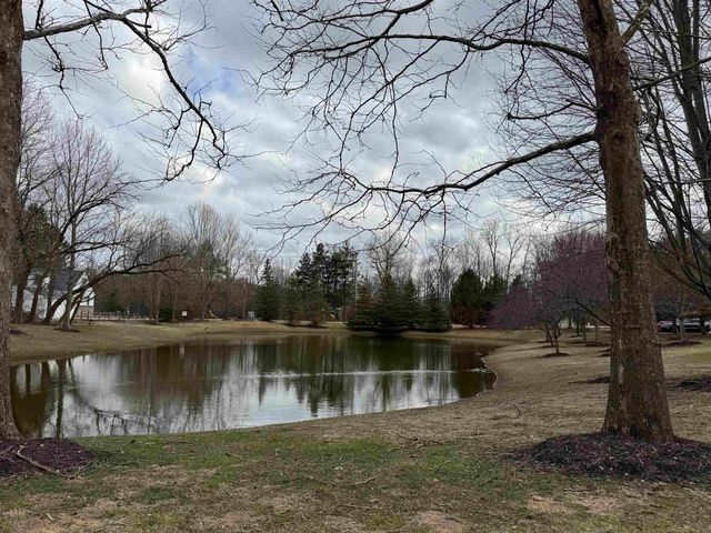 8449 Williamstown Drive, Shelby Twp, MI 48316