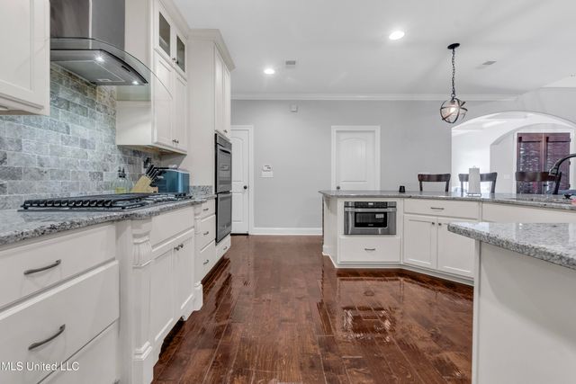 10515 S Long Bridge Road, Olive Branch, MS 38654