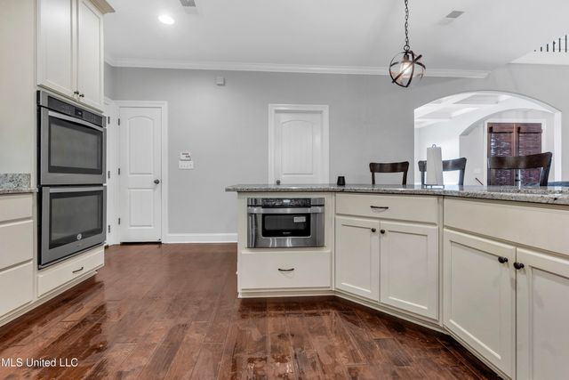 10515 S Long Bridge Road, Olive Branch, MS 38654