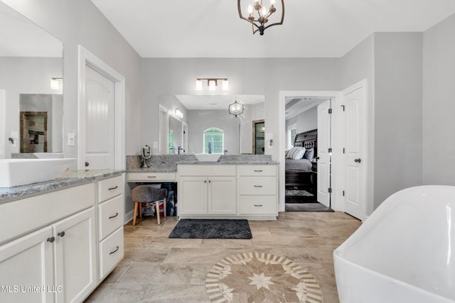 10515 S Long Bridge Road, Olive Branch, MS 38654