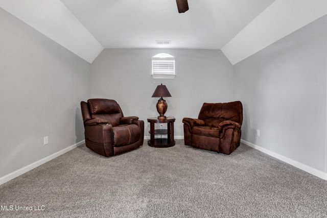10515 S Long Bridge Road, Olive Branch, MS 38654