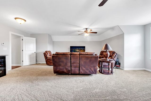 10515 S Long Bridge Road, Olive Branch, MS 38654