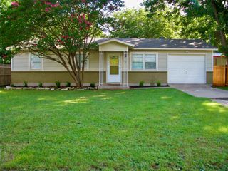 705 N Pendell Avenue, Cleburne, TX 76033