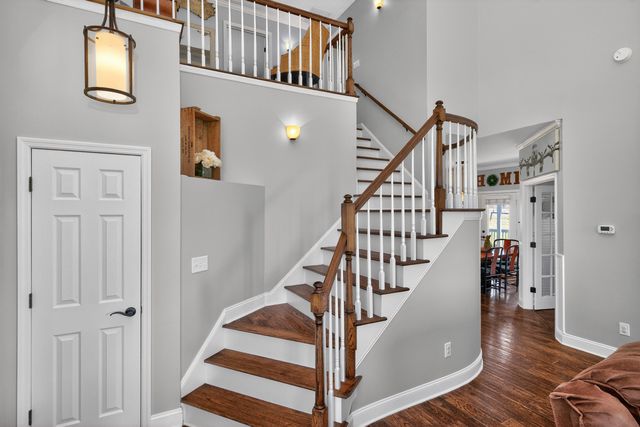 201 Squires Pointe Road, Paris, KY 40361