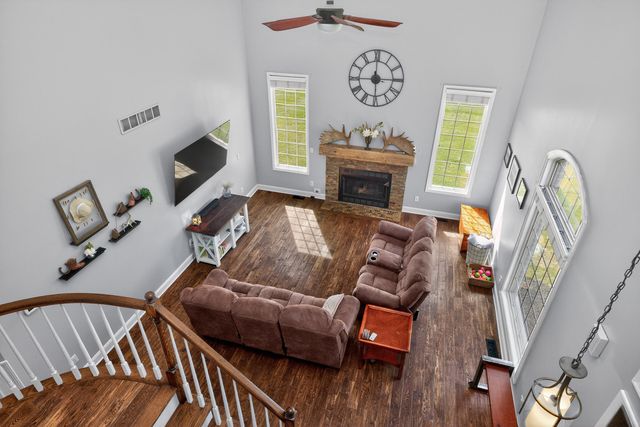 201 Squires Pointe Road, Paris, KY 40361