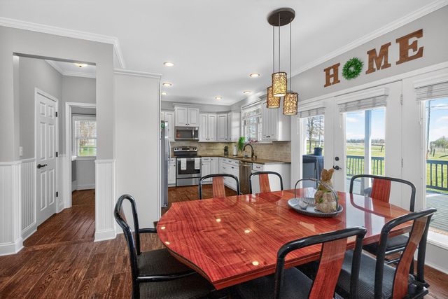 201 Squires Pointe Road, Paris, KY 40361