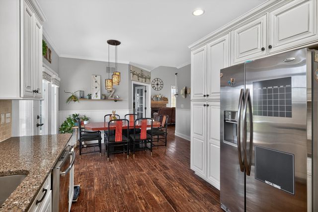 201 Squires Pointe Road, Paris, KY 40361