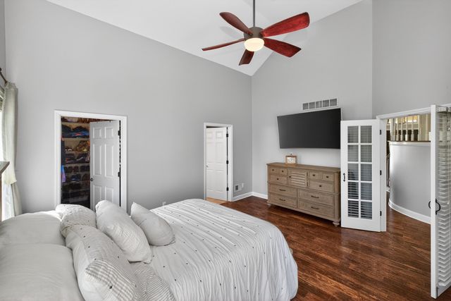 201 Squires Pointe Road, Paris, KY 40361