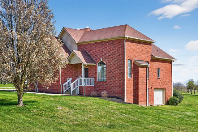 201 Squires Pointe Road, Paris, KY 40361