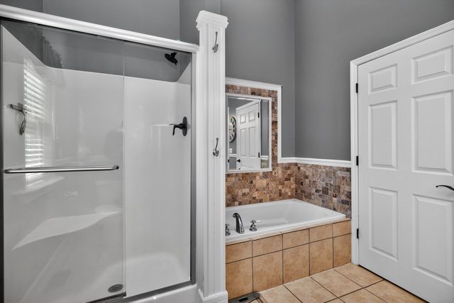 201 Squires Pointe Road, Paris, KY 40361