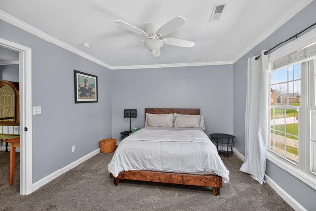 201 Squires Pointe Road, Paris, KY 40361