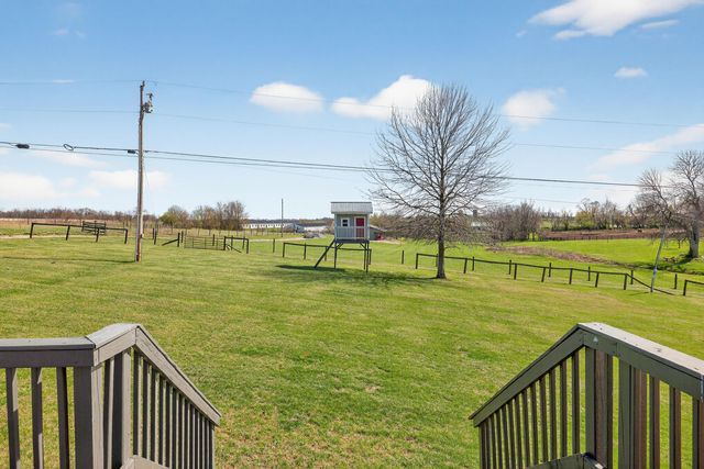 201 Squires Pointe Road, Paris, KY 40361