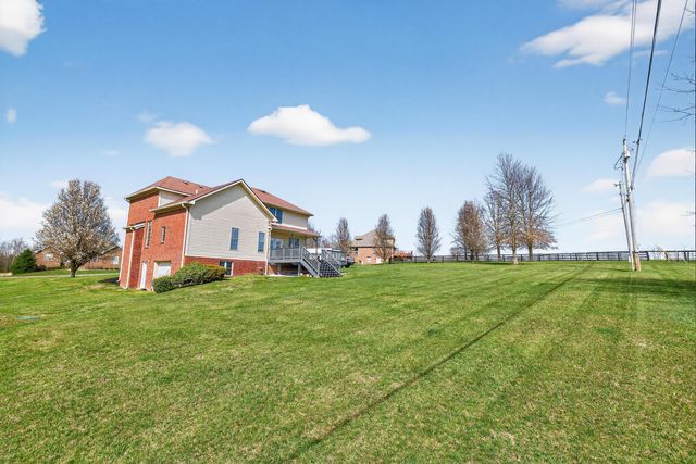 201 Squires Pointe Road, Paris, KY 40361