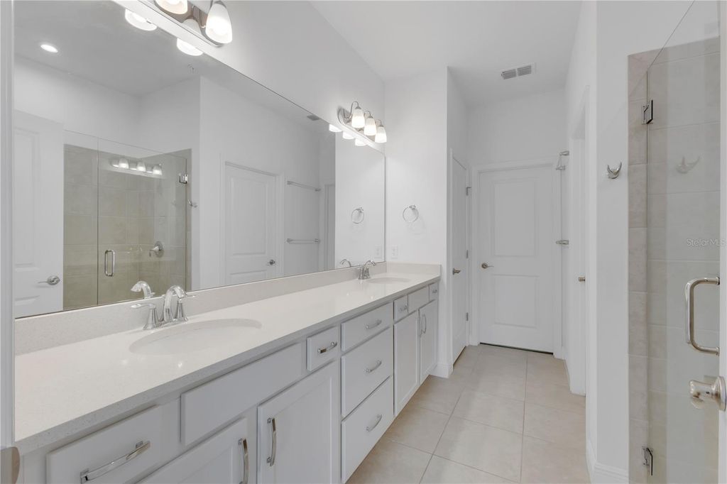 Image 13 of property listing at 7235 NEMOURS PARKWAY, Orlando, FL 32827
