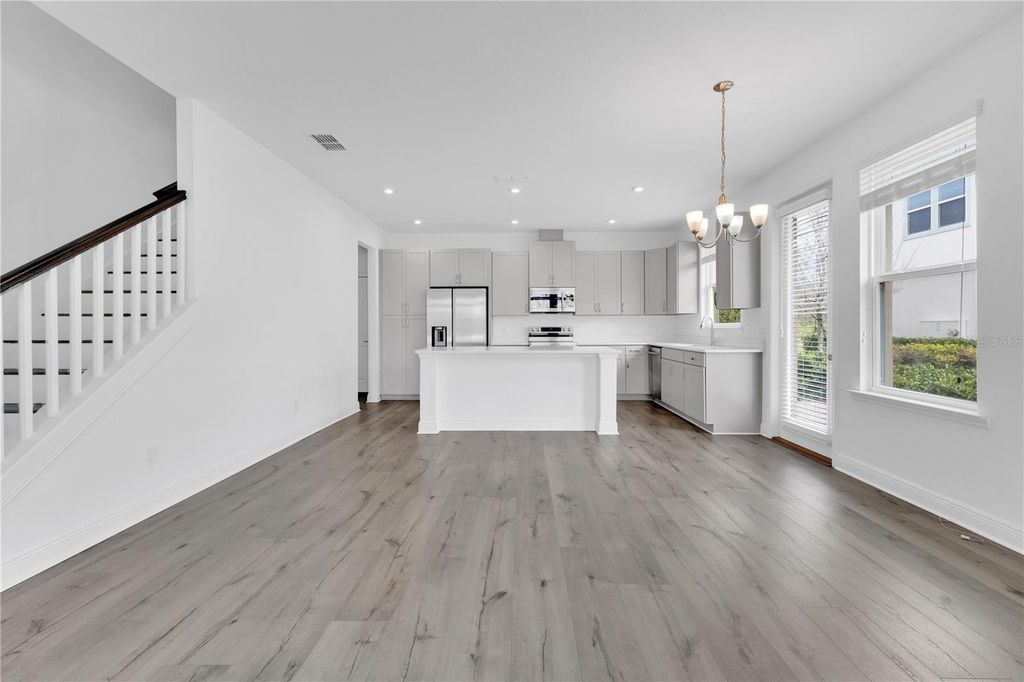 Image 4 of property listing at 7235 NEMOURS PARKWAY, Orlando, FL 32827
