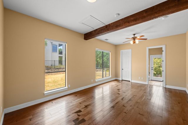 126 Vailco LN, Austin, TX 78738