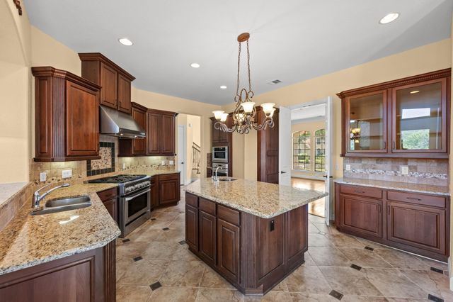 126 Vailco LN, Austin, TX 78738