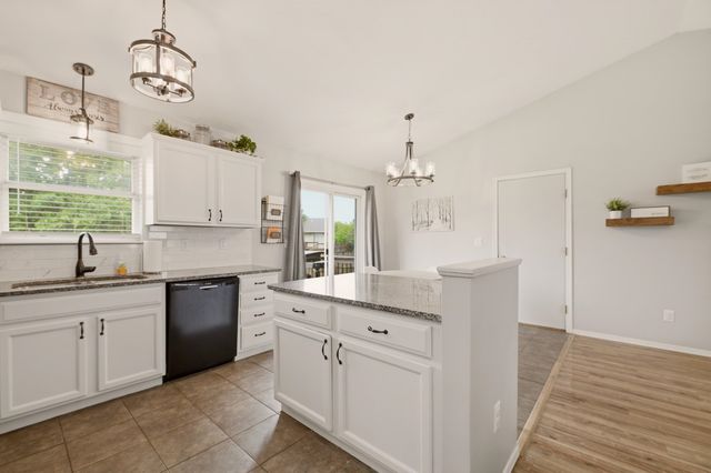 5911 N East Parkview St, Park City, KS 67219