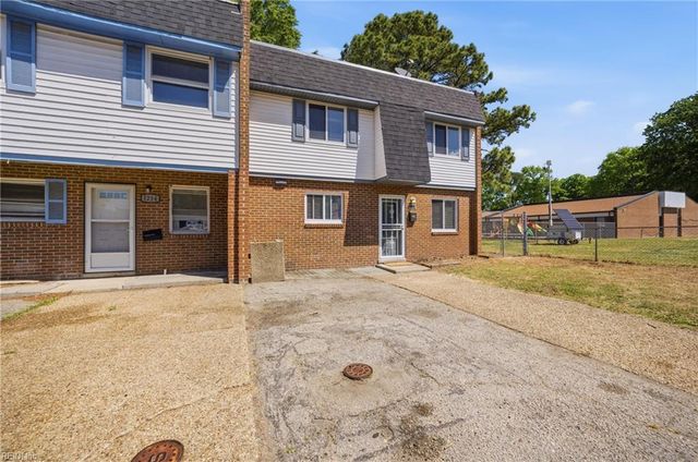1236 Curie CT, Norfolk, VA 23513