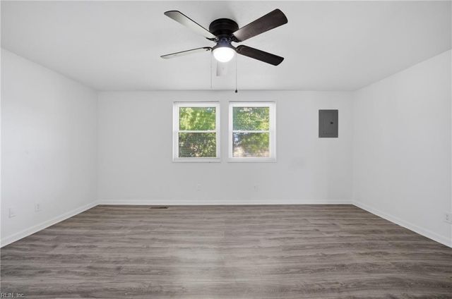 1236 Curie CT, Norfolk, VA 23513