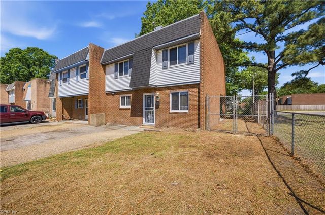 1236 Curie CT, Norfolk, VA 23513