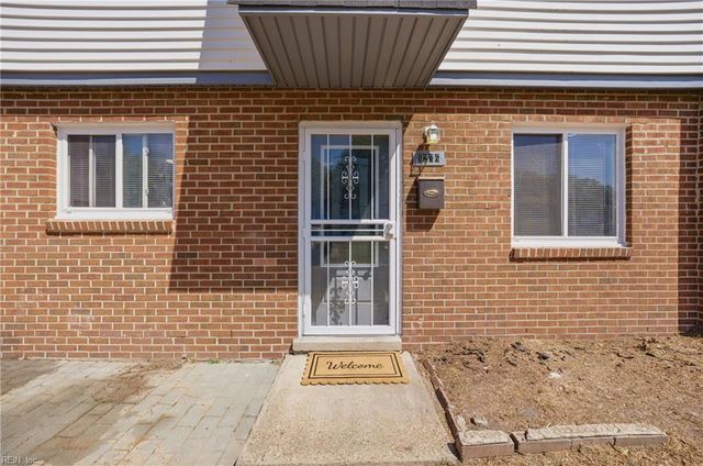 1236 Curie CT, Norfolk, VA 23513