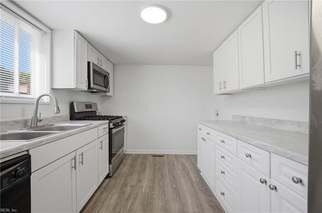 1236 Curie CT, Norfolk, VA 23513