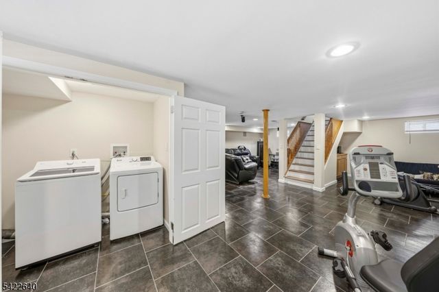 13 W 5Th Ave, Linden City, NJ 07036