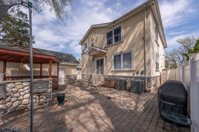 13 W 5Th Ave, Linden City, NJ 07036