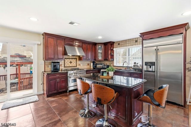 13 W 5Th Ave, Linden City, NJ 07036